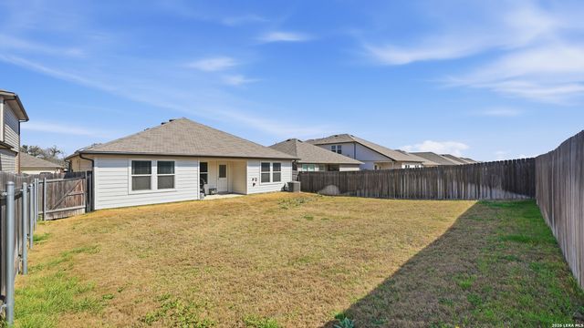 832 Nodding Nixie, Seguin, TX 78155