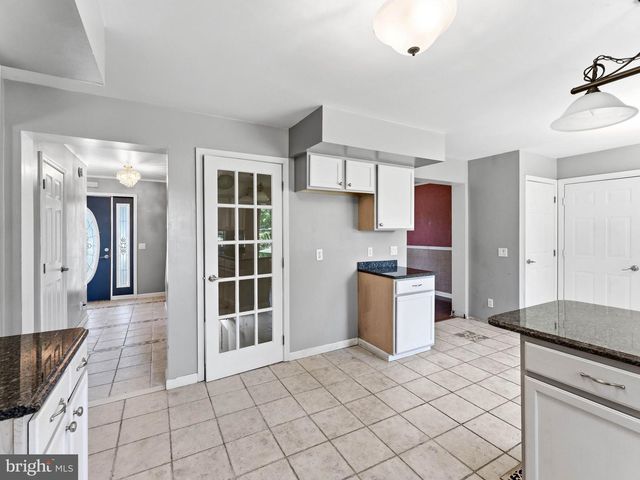 115 E MALAGA RD, Williamstown, NJ 08094