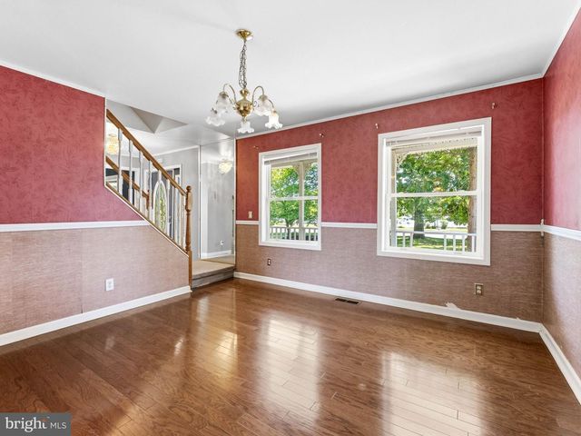 115 E MALAGA RD, Williamstown, NJ 08094