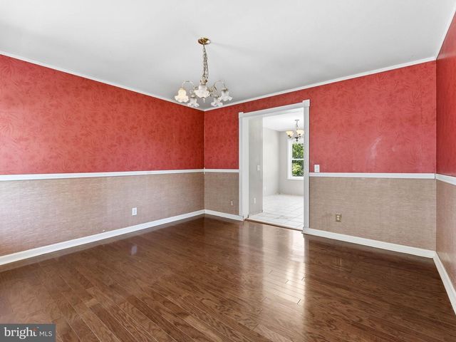 115 E MALAGA RD, Williamstown, NJ 08094