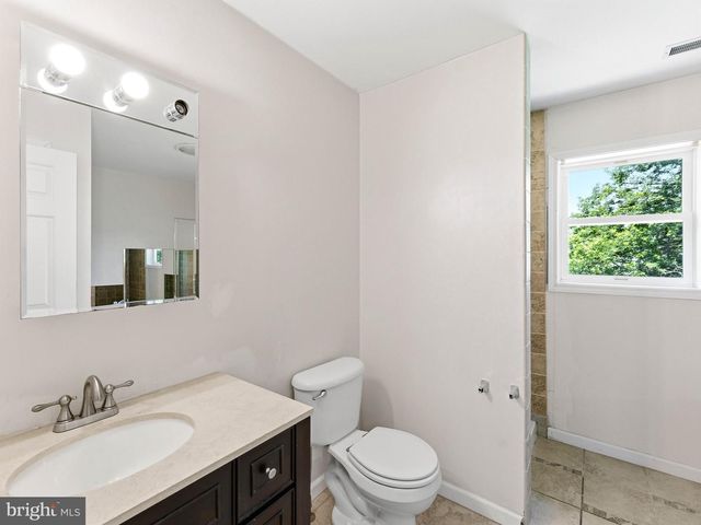 115 E MALAGA RD, Williamstown, NJ 08094