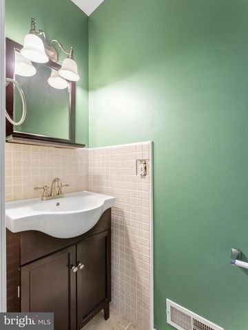 115 E MALAGA RD, Williamstown, NJ 08094