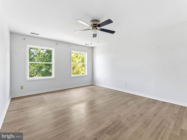 115 E MALAGA RD, Williamstown, NJ 08094