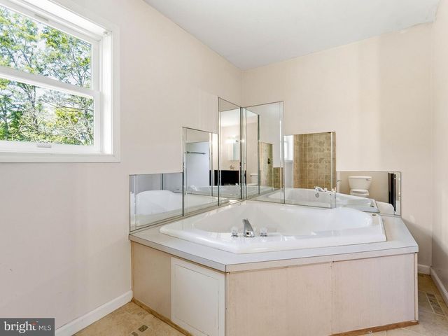 115 E MALAGA RD, Williamstown, NJ 08094