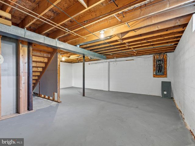 115 E MALAGA RD, Williamstown, NJ 08094