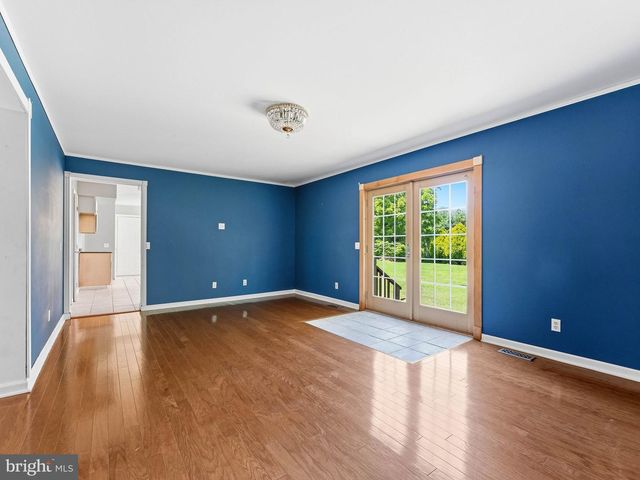 115 E MALAGA RD, Williamstown, NJ 08094