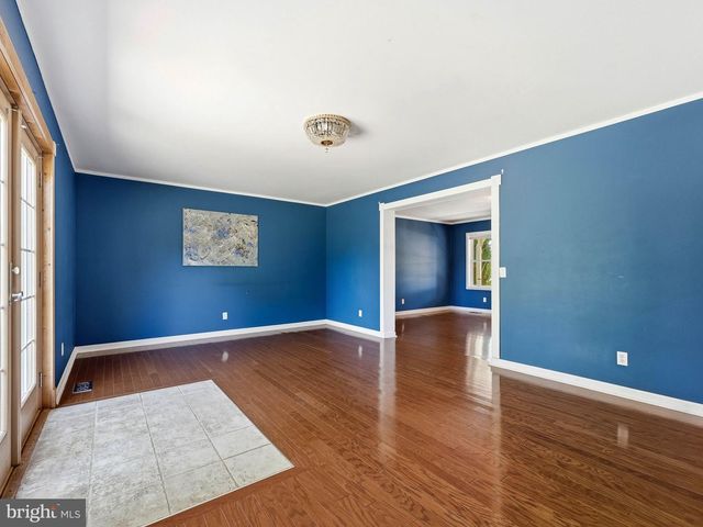 115 E MALAGA RD, Williamstown, NJ 08094