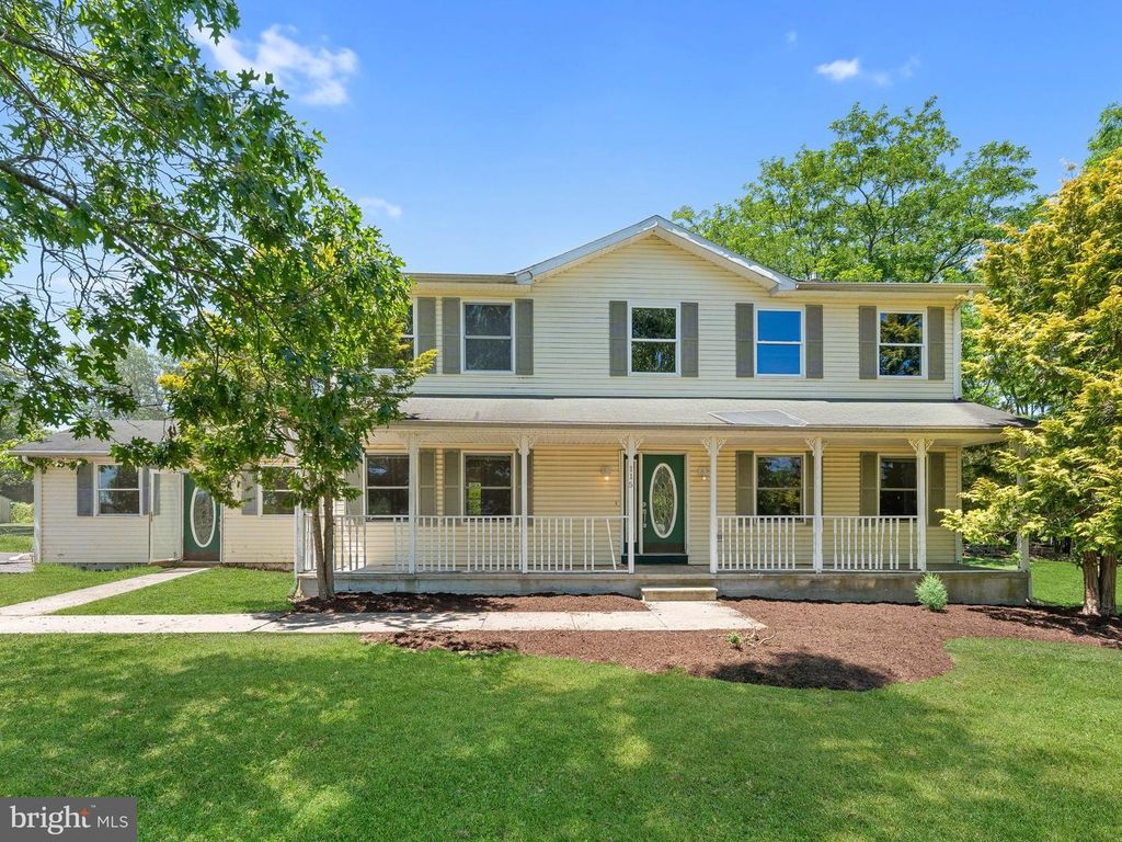 115 E MALAGA RD, Williamstown, NJ 08094