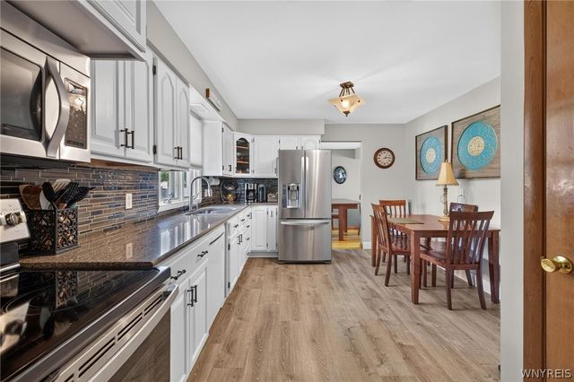 114 Meadow, Hamburg, NY 14075