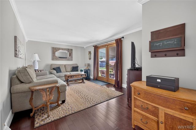 114 Meadow, Hamburg, NY 14075