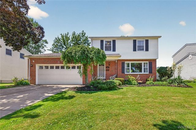 114 Meadow, Hamburg, NY 14075