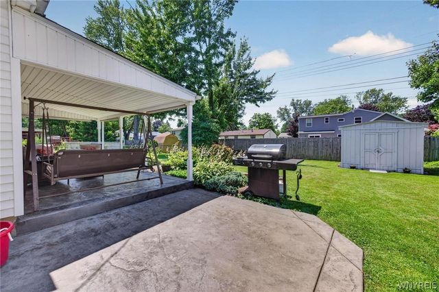 114 Meadow, Hamburg, NY 14075
