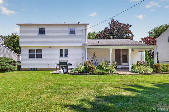 114 Meadow, Hamburg, NY 14075