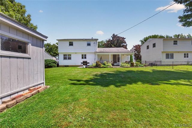 114 Meadow, Hamburg, NY 14075