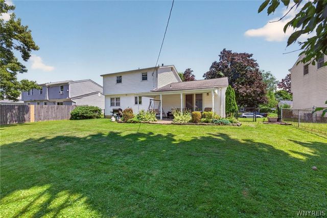 114 Meadow, Hamburg, NY 14075