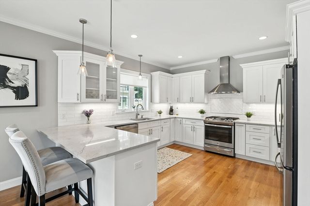 706 Main St A, Wakefield, MA 01880