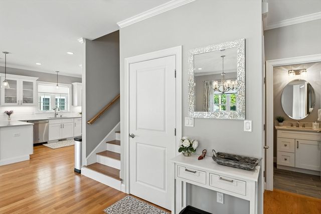 706 Main St A, Wakefield, MA 01880