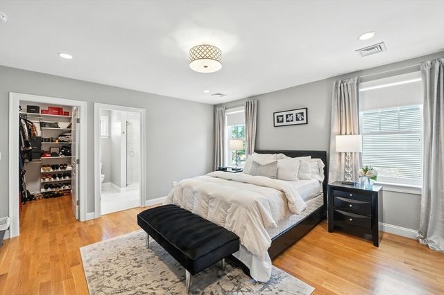 706 Main St A, Wakefield, MA 01880