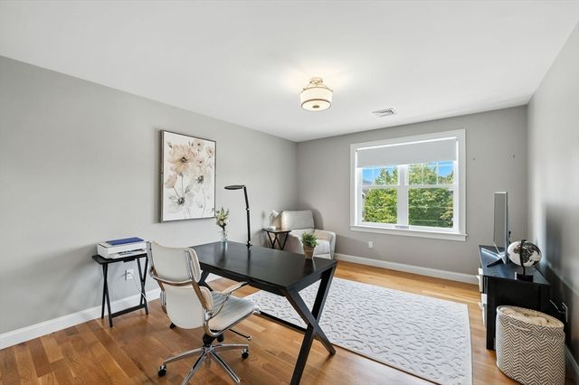706 Main St A, Wakefield, MA 01880
