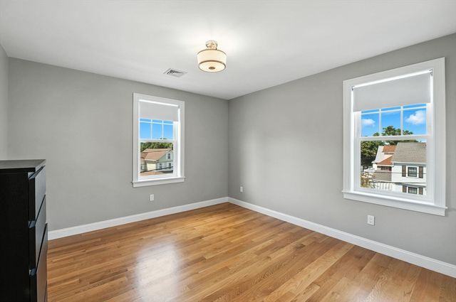 706 Main St A, Wakefield, MA 01880