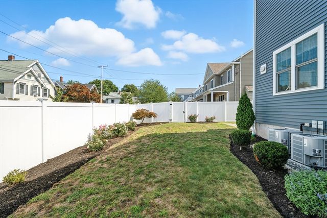 706 Main St A, Wakefield, MA 01880