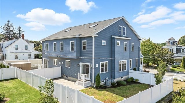 706 Main St A, Wakefield, MA 01880