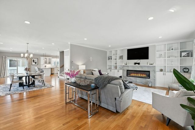 706 Main St A, Wakefield, MA 01880