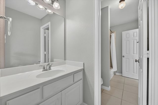 8417 Bayberry Avenue, Lantana, TX 76226