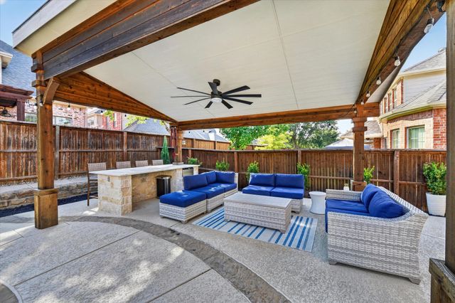 8417 Bayberry Avenue, Lantana, TX 76226