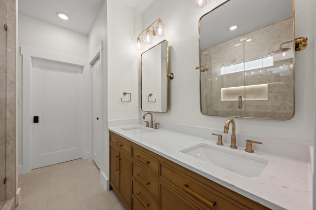 2102 S Church ST, Georgetown, TX 78626