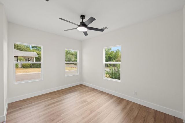 2102 S Church ST, Georgetown, TX 78626