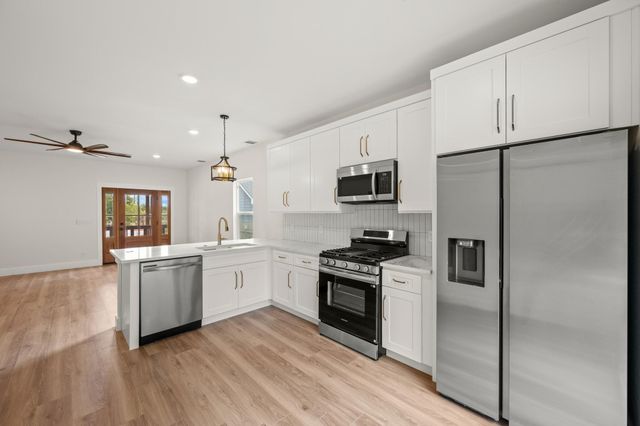 2102 S Church ST, Georgetown, TX 78626