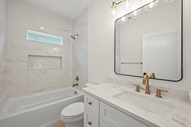 2102 S Church ST, Georgetown, TX 78626