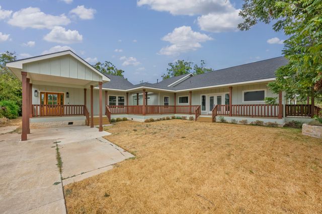 2102 S Church ST, Georgetown, TX 78626