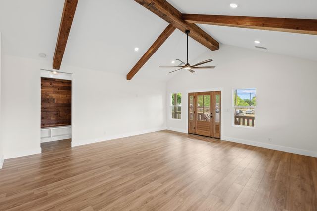 2102 S Church ST, Georgetown, TX 78626