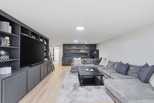 4222 N Dellrose, Wichita, KS 67220