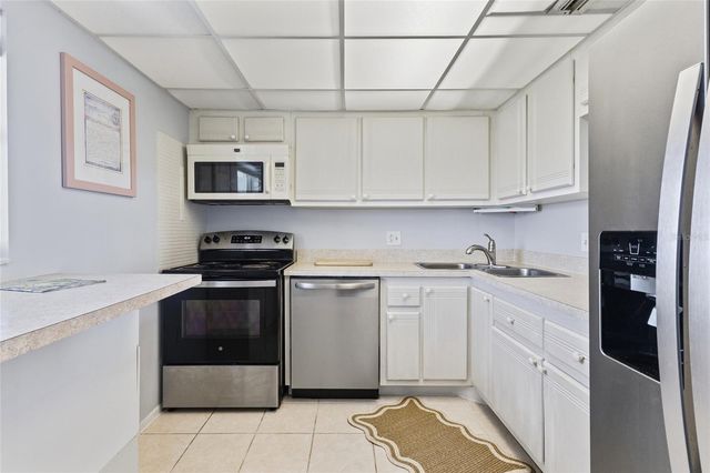 9397 MIDNIGHT PASS ROAD 903, Sarasota, FL 34242