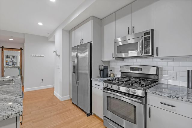 845 N High Street, 408, Columbus, OH 43215