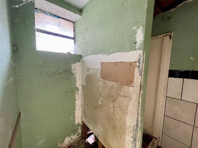 502 N Kramer Drive, Dallas, TX 75211