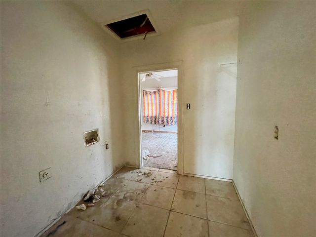 502 N Kramer Drive, Dallas, TX 75211