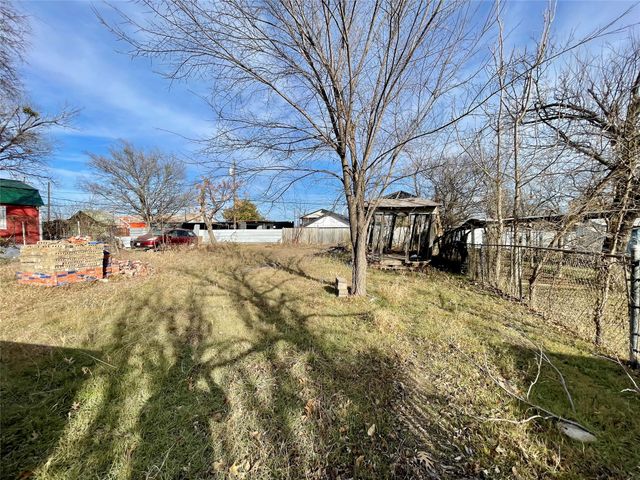 502 N Kramer Drive, Dallas, TX 75211