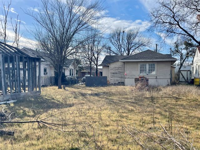 502 N Kramer Drive, Dallas, TX 75211