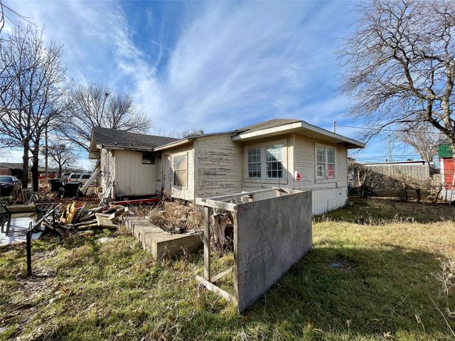 502 N Kramer Drive, Dallas, TX 75211