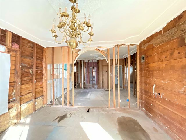 502 N Kramer Drive, Dallas, TX 75211