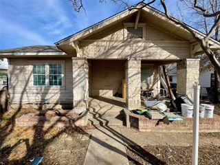 502 N Kramer Drive, Dallas, TX 75211