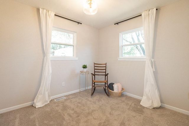 1524 E 28TH Terrace, Lawrence, KS 66046