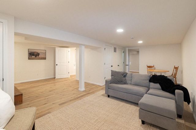 1524 E 28TH Terrace, Lawrence, KS 66046