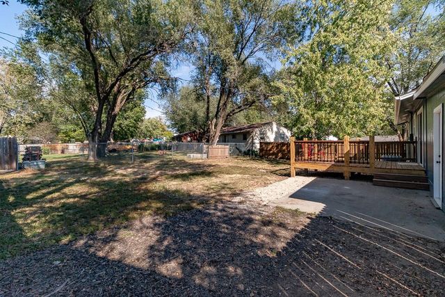 1524 E 28TH Terrace, Lawrence, KS 66046