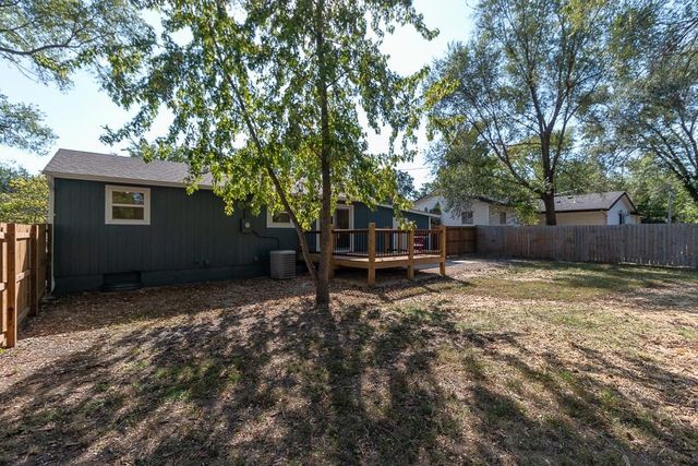 1524 E 28TH Terrace, Lawrence, KS 66046