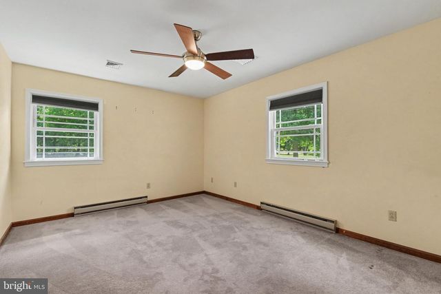 1142 PETERSBURG RD, Boiling Springs, PA 17007